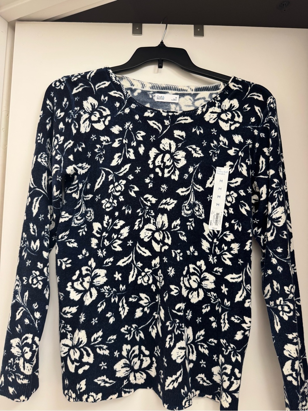 NWT Croft & Barrow Extra Soft Floral Sweater Medium